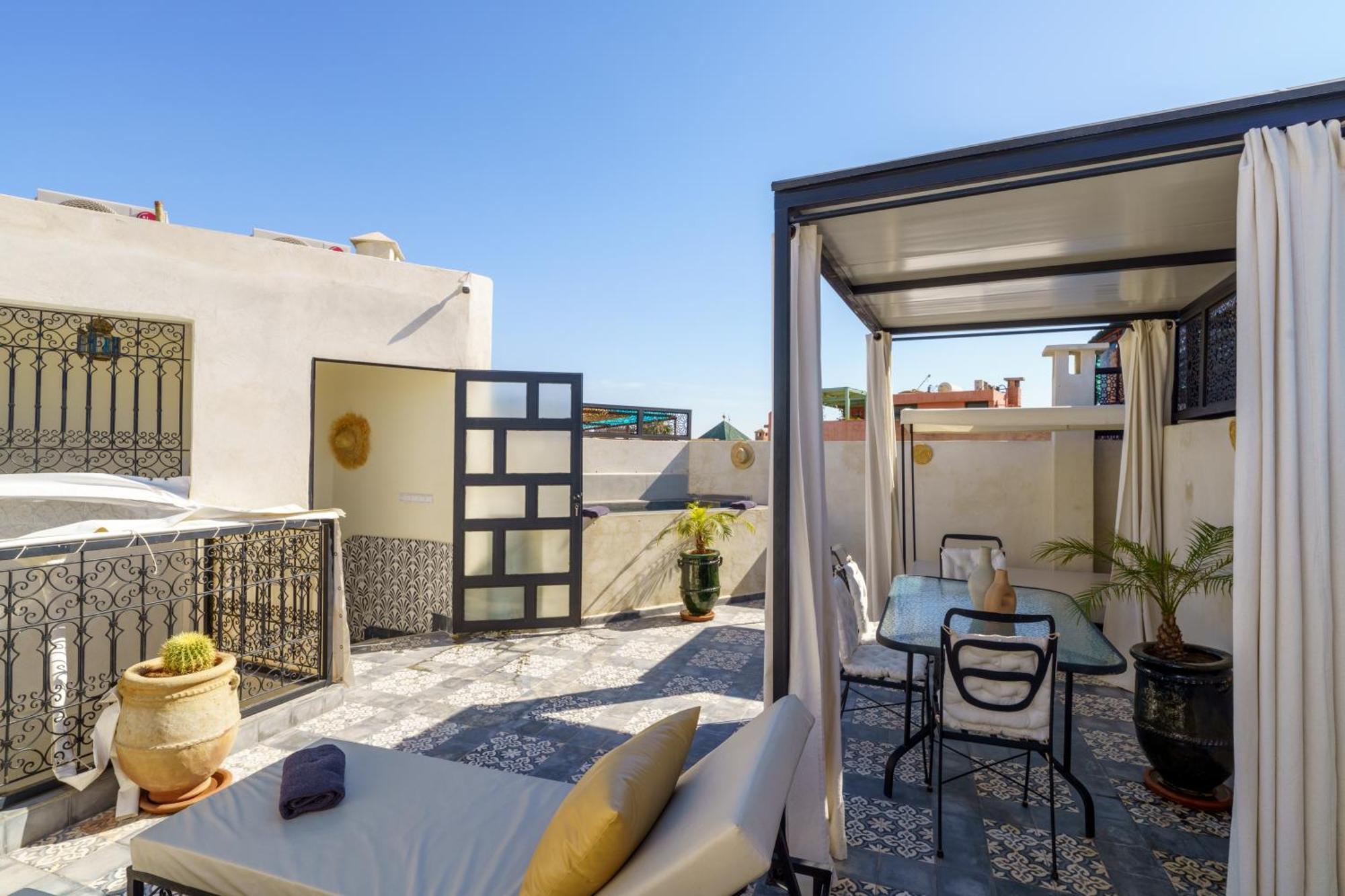 Riad 4 Chambres - Piscine & Petit Dejeuner Gratuit - Wifi Fibre Optique Marrakesh Exterior photo