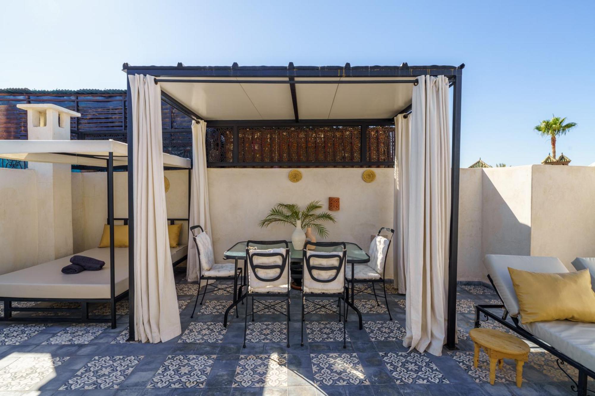 Riad 4 Chambres - Piscine & Petit Dejeuner Gratuit - Wifi Fibre Optique Marrakesh Exterior photo