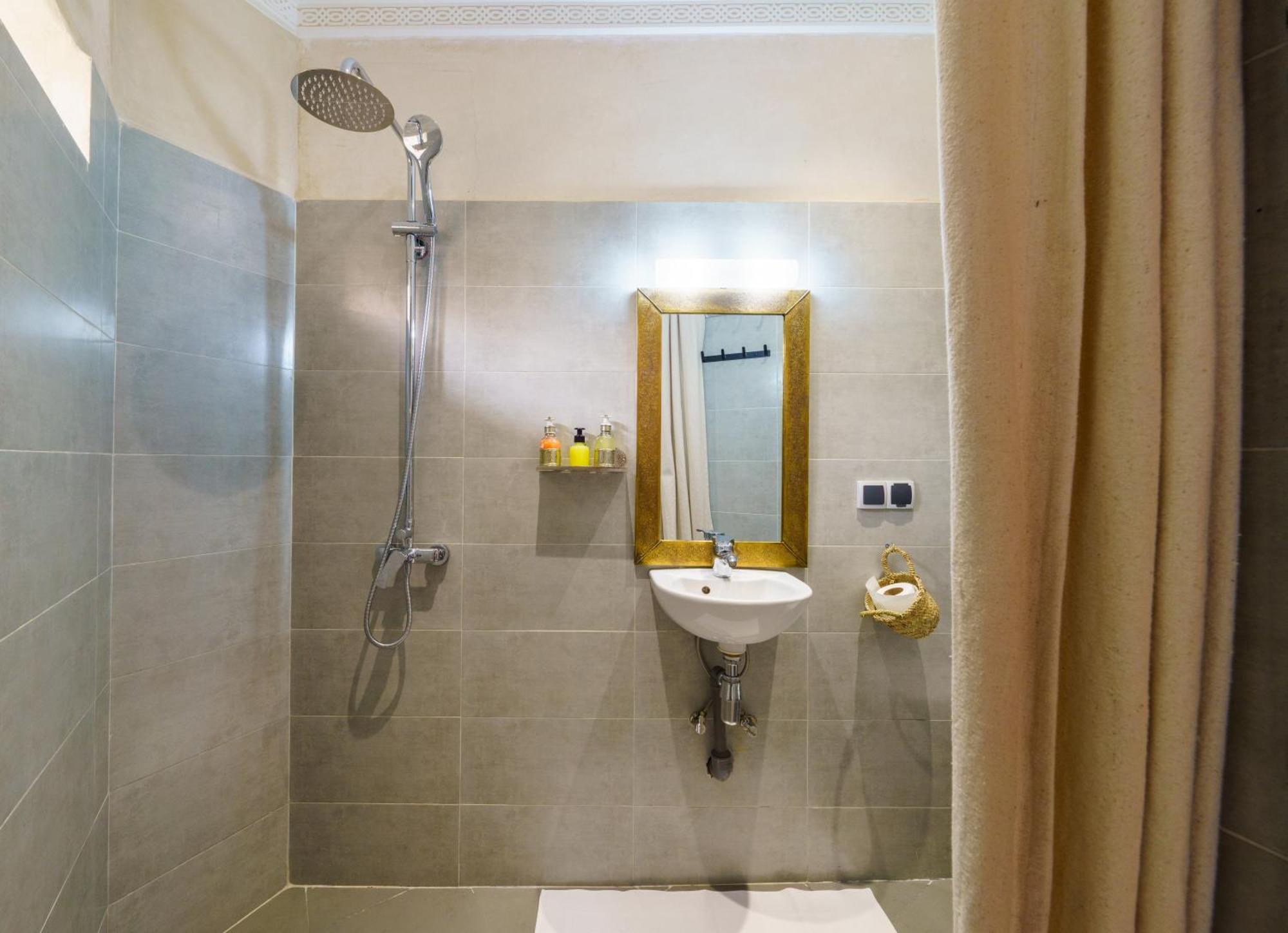 Riad 4 Chambres - Piscine & Petit Dejeuner Gratuit - Wifi Fibre Optique Marrakesh Exterior photo